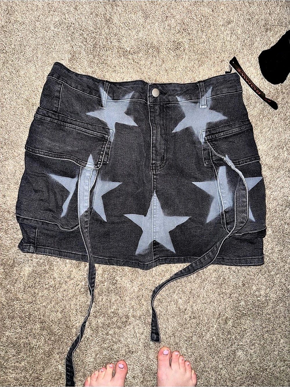 ROAMWE Cargo Shorts Abstract Star Print NWT in Black & Gray